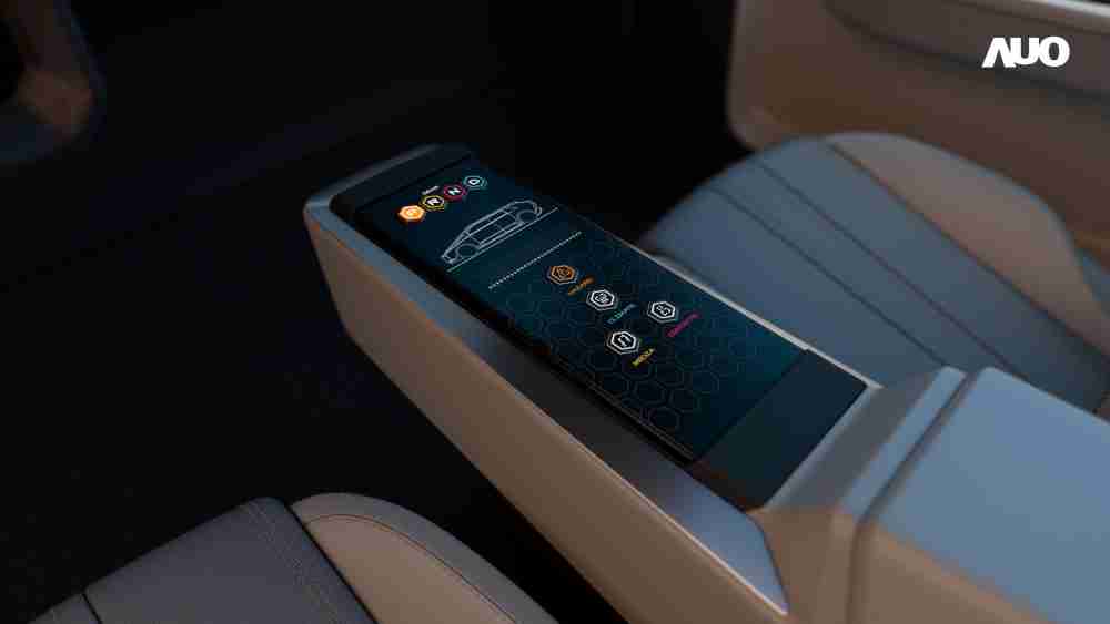 28国际以人性化设计打造多变形态中控显示(Morphing Center Control)，，，不使用时仅平面显示信息，，，进行操作时，，，，显示器则会动态隆起，，，，转变成3D实体按钮，，，并有触觉回馈，，，展示人机互动新体验